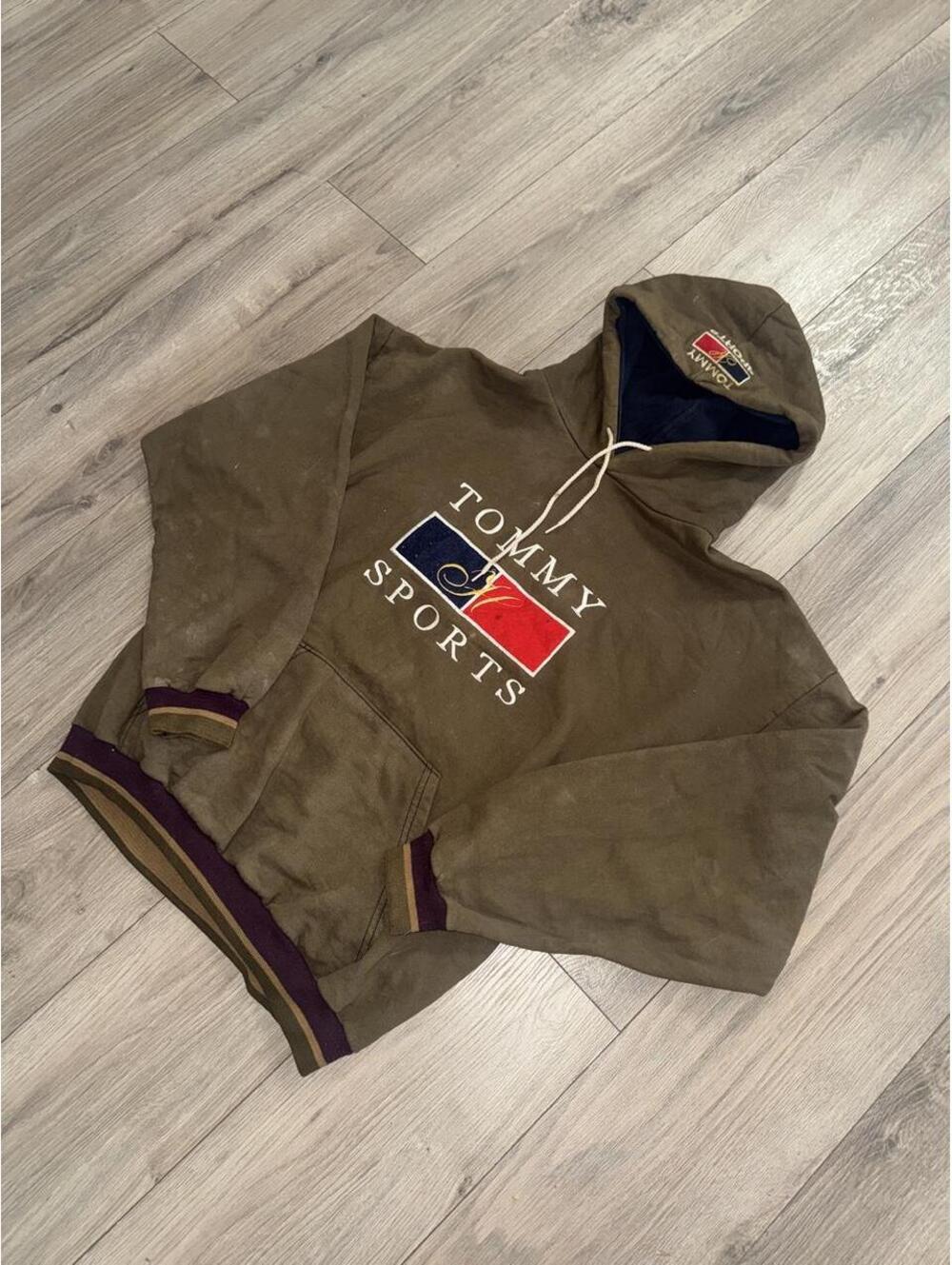tommy sports hoodie